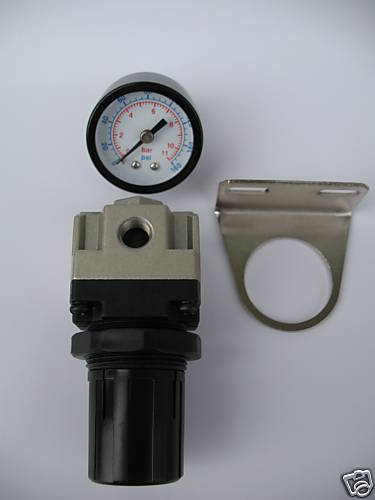 Air Regulator 1/4" NPT, 550 L/min c/w Bracket & Gauge